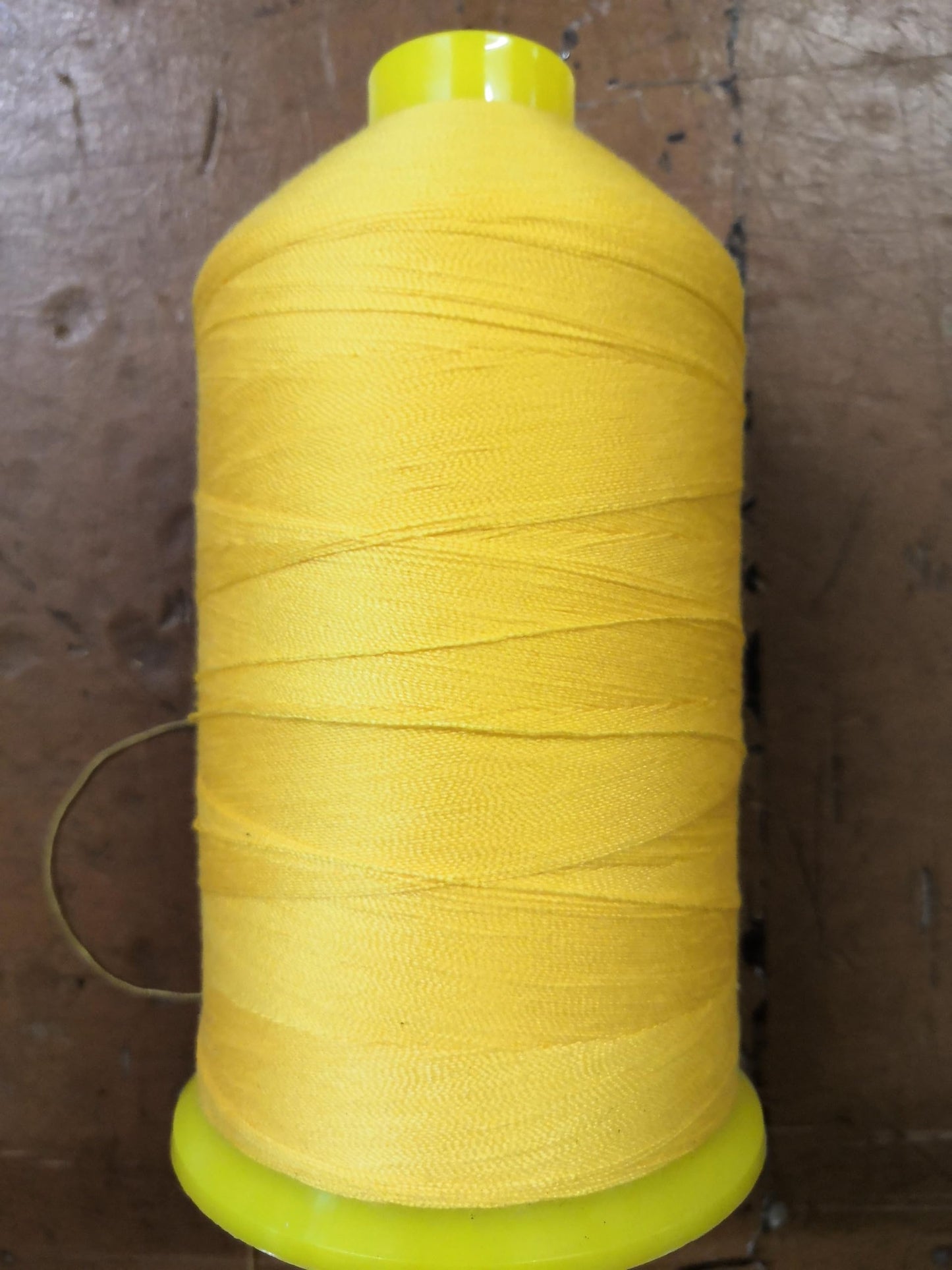 Black Barn Upholstery Supplies 4000m Cob of M36 Sewing Machine Thread Lilac 1053
