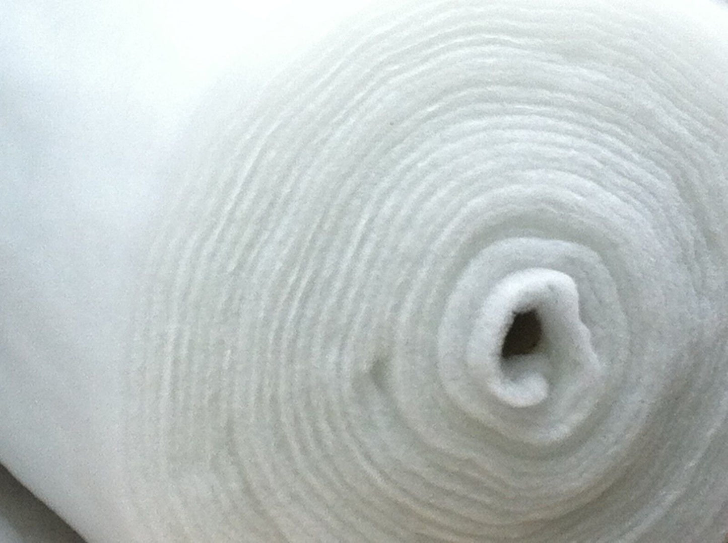 5m Length x 68.5cm (27 Inch) of 6oz Polyester Wadding | Professional Quality Dacron Fibre Quilting Upholstery Fibre Batting
