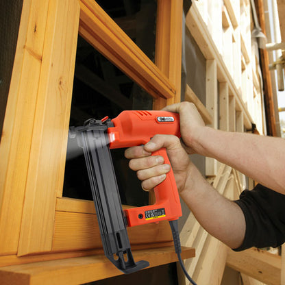 Tacwise 181ELS Pro in use