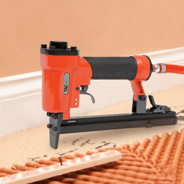 Tacwise A14014V in use